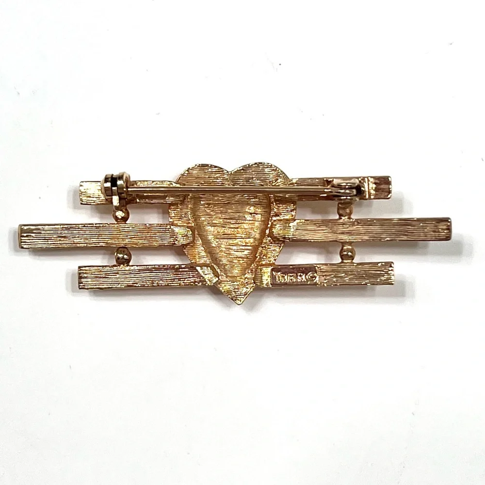 Vintage Crown Trifari Heart‎  Shape Clear Rhinestone Pin Brooch Signed